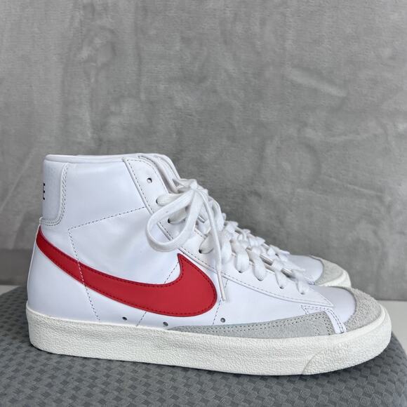 Nike Blazer Mid 77 Sneakers Mens 8.5 or Womens 10 Vintage Mismatched‎ Swoosh main image 10
